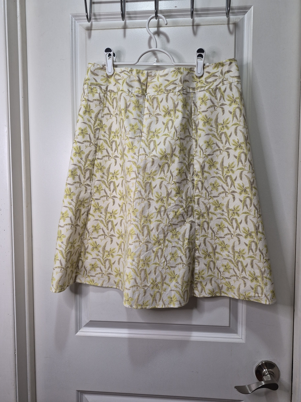 GAP Cream A-Line Skirt with Yellow Leaf Embroidery - Picture 5 of 7